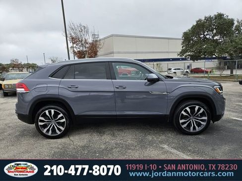 Used 2022 Volkswagen Atlas Cross Sport SE image 6