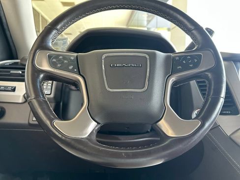 Used 2020 GMC Yukon XL Denali w/ Denali Ultimate Package RWD image 25