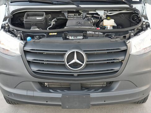 Used 2023 Mercedes-Benz Sprinter 2500 w/ Acoustic Package image 8