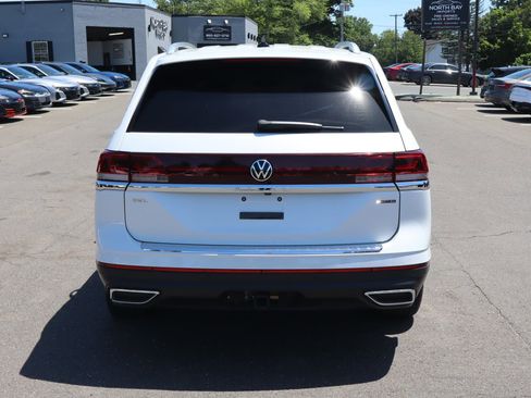 Used 2024 Volkswagen Atlas SEL AWD/4WD image 6