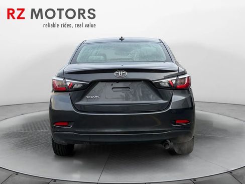 Used 2019 Toyota Yaris LE image 4