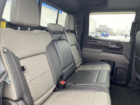 Used 2022 Chevrolet Silverado 1500 ZR2 w/ Technology Package image 26