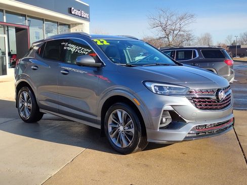 Used 2022 Buick Encore GX Essence w/ Advanced Technology Package image 3
