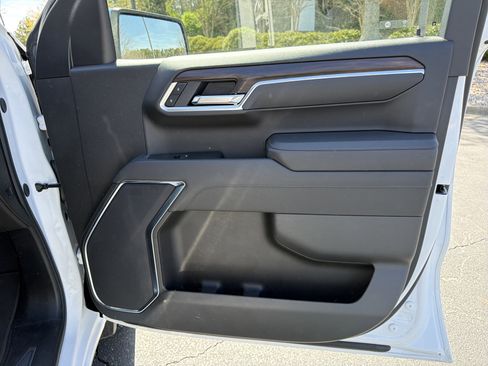 Used 2025 GMC Sierra 1500 SLT image 14