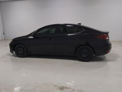 Used 2020 Hyundai Elantra SEL image 3
