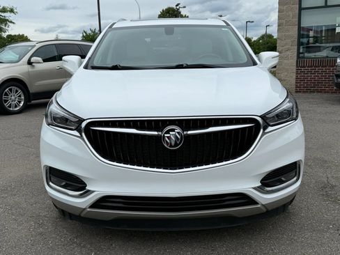 Used 2020 Buick Enclave Essence w/ Sound and Sites Package AWD/4WD image 2