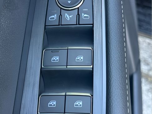 New 2026 Nissan Armada PRO-4X w/ Captain's Chari Seat Package AWD/4WD image 15