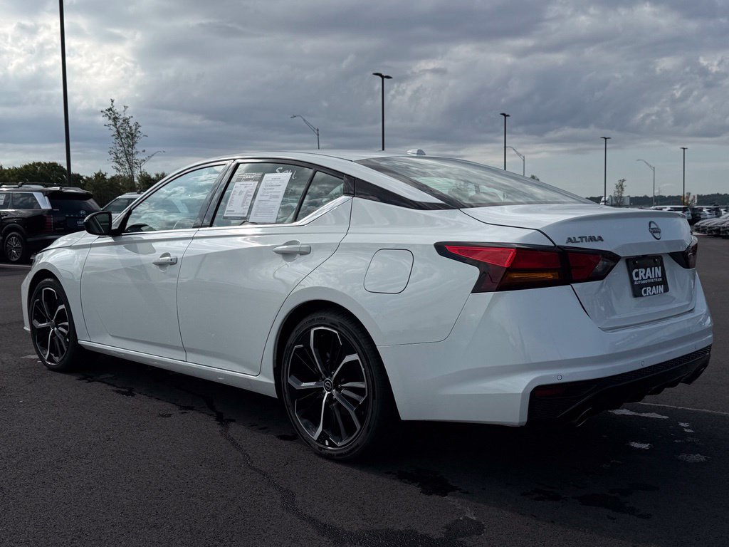 Used 2025 Nissan Altima 2.5 SR FWD image 7