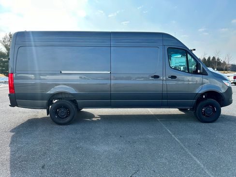 New 2025 Mercedes-Benz Sprinter 2500 image 3