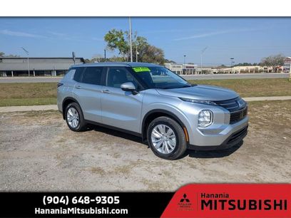 Used 2025 Mitsubishi Outlander ES
