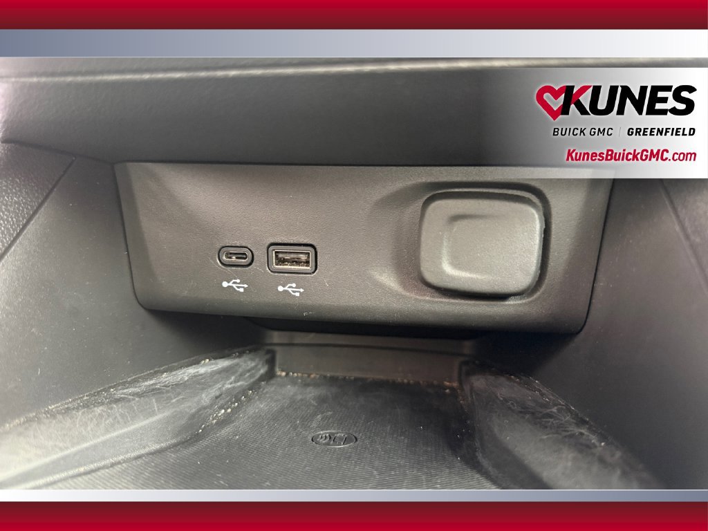 Used 2024 Buick Envista Preferred w/ Convenience I Package FWD image 31