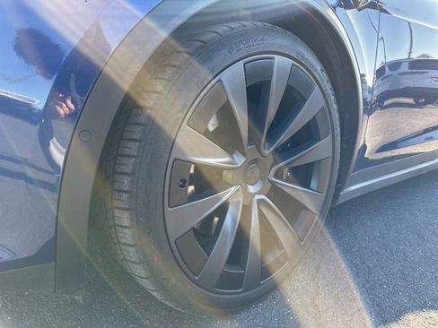 Used 2022 Tesla Model X Plaid image 16