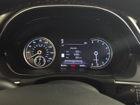 Used 2025 Genesis GV70 2.5T AWD/4WD image 19
