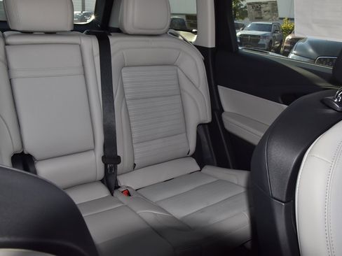 New 2026 Lincoln Nautilus Reserve image 21