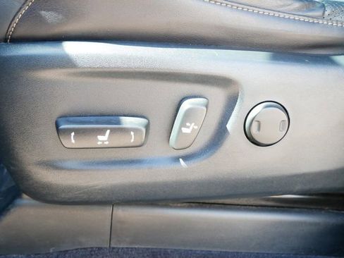 Used 2018 Lexus GX 460 Luxury w/ Preferred Accessory Package AWD/4WD image 16