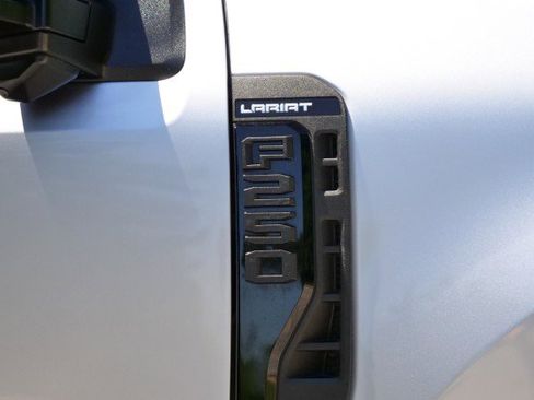 Used 2024 Ford F250 Lariat w/ Sport Appearance Package AWD/4WD image 8