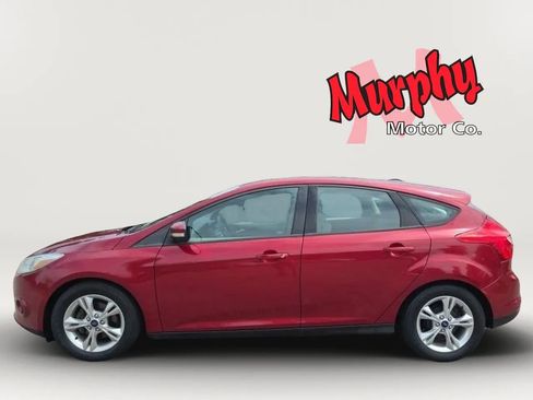 Used 2014 Ford Focus SE w/ SE Winter Package FWD image 5