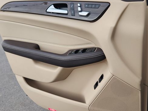 Used 2018 Mercedes-Benz GLS 450 4MATIC image 12