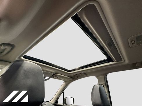 Used 2022 Subaru Forester Touring image 24