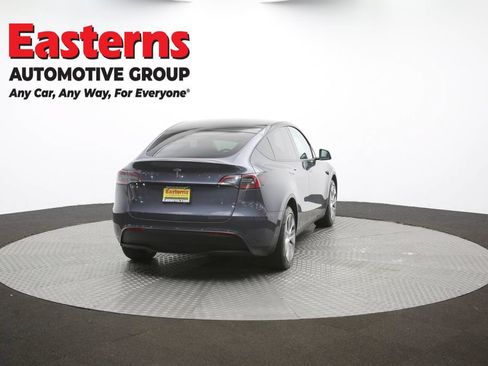 Used 2022 Tesla Model Y Long Range AWD/4WD image 38