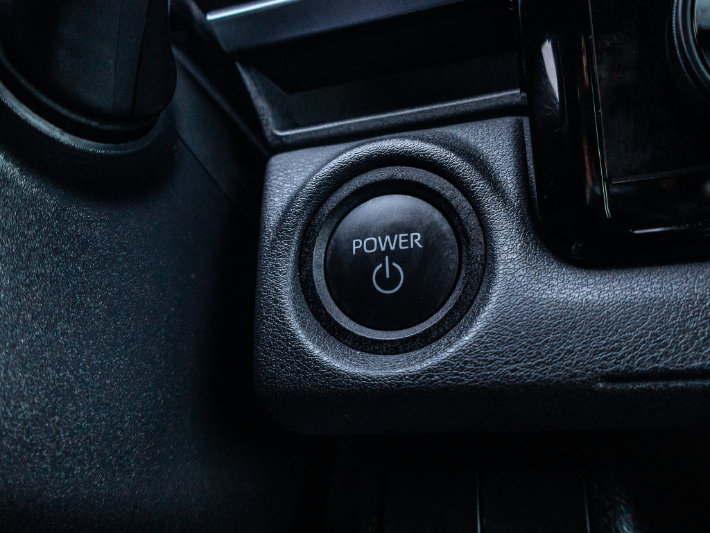 Used 2026 Toyota C-HR AWD/4WD image 30