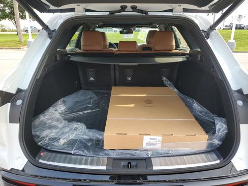 New 2026 Toyota Crown Signia w/ Advanced Technology Package AWD/4WD image 9