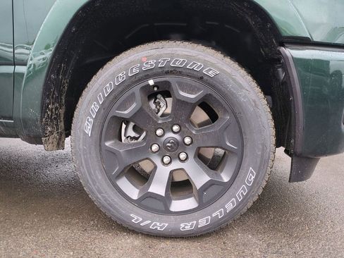 New 2026 RAM 1500 4x4 Crew Cab image 9