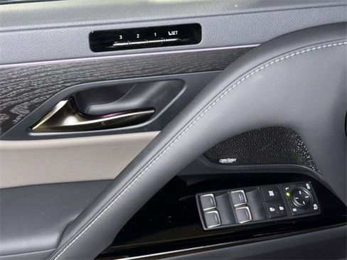 Certified 2025 Lexus LX 700h Overtrail image 21