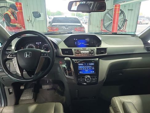 Used 2017 Honda Odyssey EX-L image 11