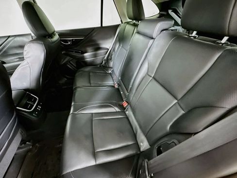Used 2024 Subaru Outback Touring XT AWD/4WD image 4