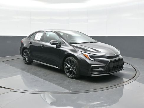 Certified 2024 Toyota Corolla XSE FWD image 1