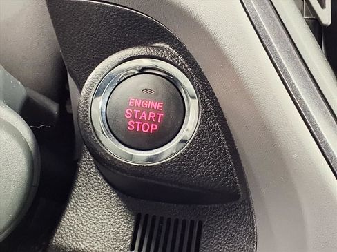 Used 2026 Subaru Crosstrek 2.5i Premium AWD/4WD image 8