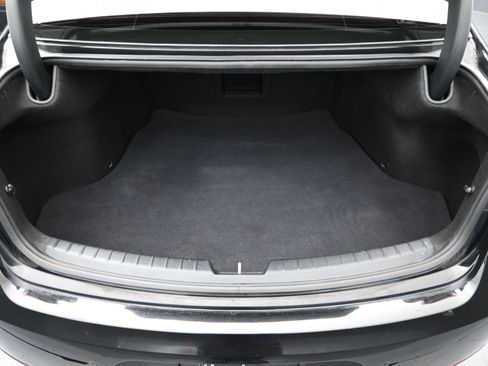 Used 2018 Kia Cadenza Technology image 6