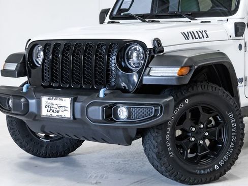Used 2023 Jeep Wrangler Unlimited w/ Cold Weather Group AWD/4WD image 2