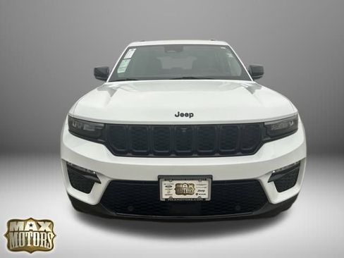 Used 2023 Jeep Grand Cherokee Limited w/ Luxury Tech Group II image 13