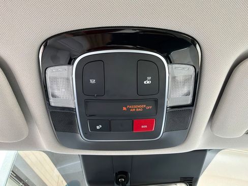 Used 2025 Hyundai Sonata SEL FWD image 17
