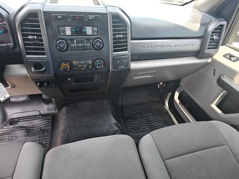 Used 2017 Ford F250 XL w/ Power Equipment Group RWD image 16