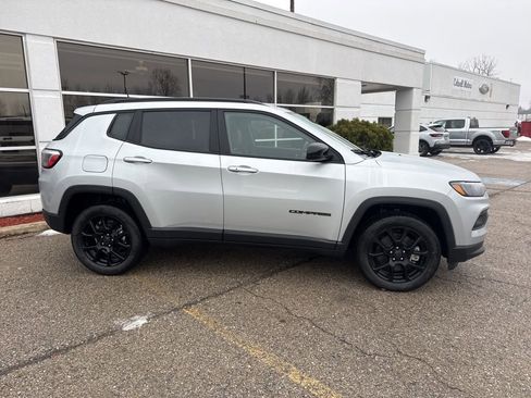 New 2026 Jeep Compass Latitude AWD/4WD image 2