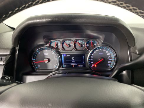 Used 2018 Chevrolet Suburban LS w/ All-Season Package image 19