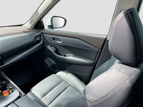 Used 2021 Nissan Rogue SL w/ Premium Package FWD image 5