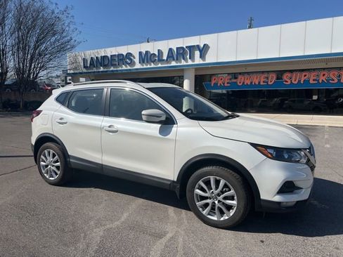 Used 2022 Nissan Rogue Sport SV image 1