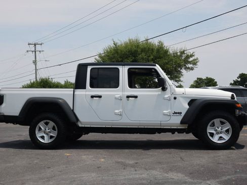 Used 2023 Jeep Gladiator Sport AWD/4WD image 6