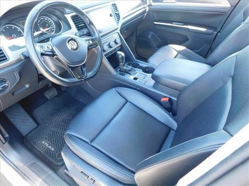 Used 2019 Volkswagen Atlas SE w/ Panoramic Sunroof Package FWD image 16