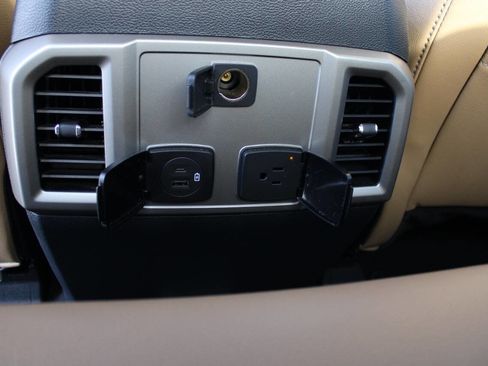 Used 2022 Ford F250 Lariat w/ Lariat Value Package image 41