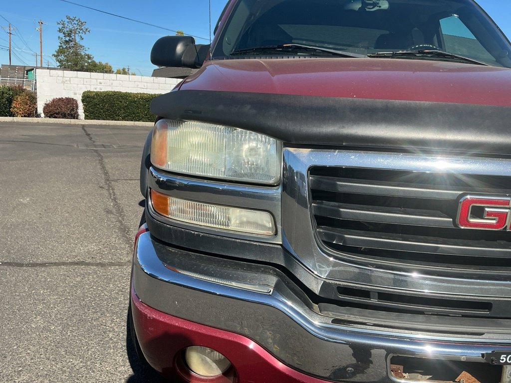 Used 2004 GMC Sierra 2500 SLT w/ Heavy-Duty Power Package AWD/4WD image 4