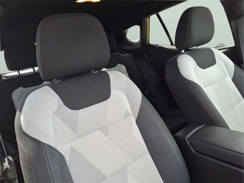 Used 2024 Chevrolet Trax RS w/ Driver Confidence Package image 17