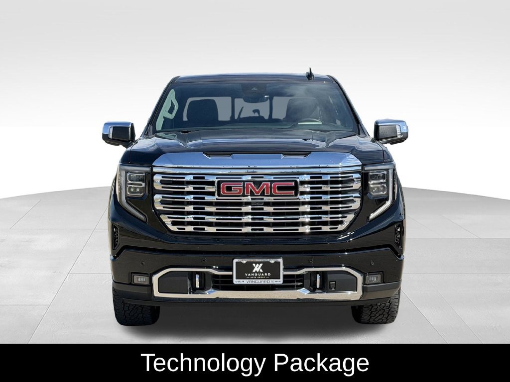 Used 2024 GMC Sierra 1500 Denali w/ Denali Reserve Package AWD/4WD image 3