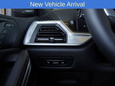 Used 2025 BMW X6 xDrive40i w/ Premium Package AWD/4WD image 19