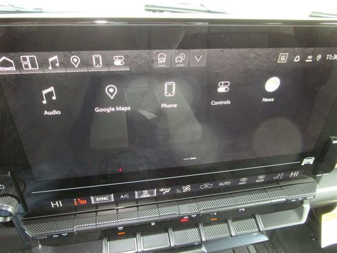 New 2026 GMC Hummer EV 2X image 44