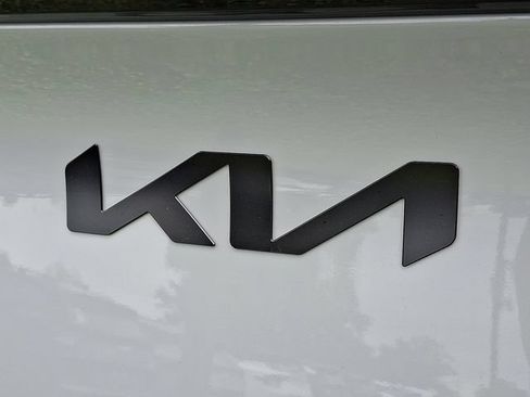 Certified 2025 Kia Sportage X-Pro AWD/4WD image 30